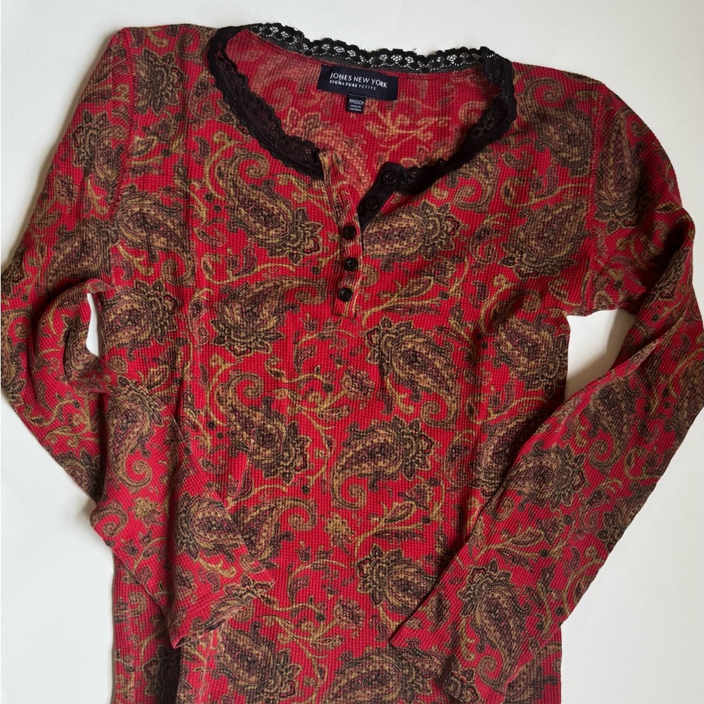 Jones New York Red Paisley Waffle Knit Top